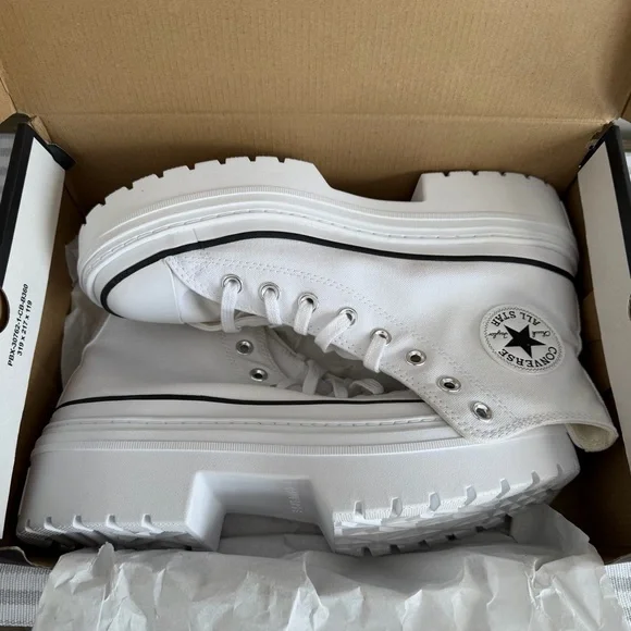 Converse NEW Women's Chuck Taylor All Star Lugged Platform Hi Top Shoe Size 10 - Picture 10 of 10